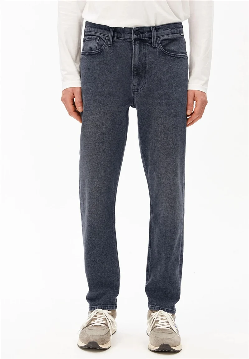 ARMEDANGELS Maakx Relaxed Tapered Jeans cadria
