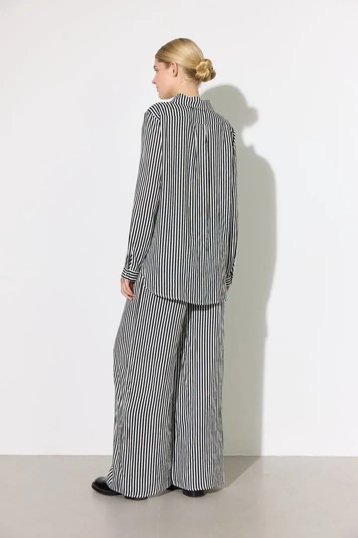 Hunkøn - Vicky Shirt 25980 - Black Striped