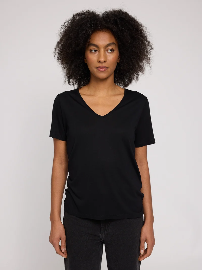 MAZINE Ecovero Viscose V-Neck T-Shirt black