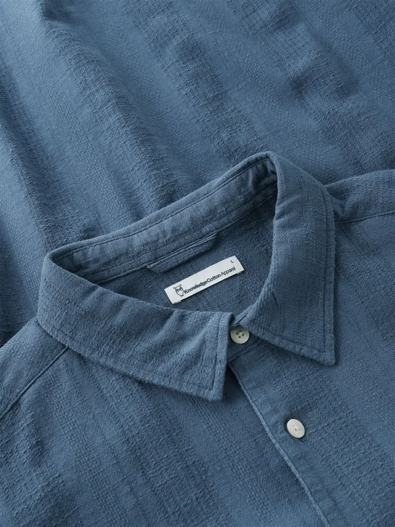 KNOWLEDGE COTTON APPAREL Relaxed Structure Short Sleeve Shirt vintage indigo