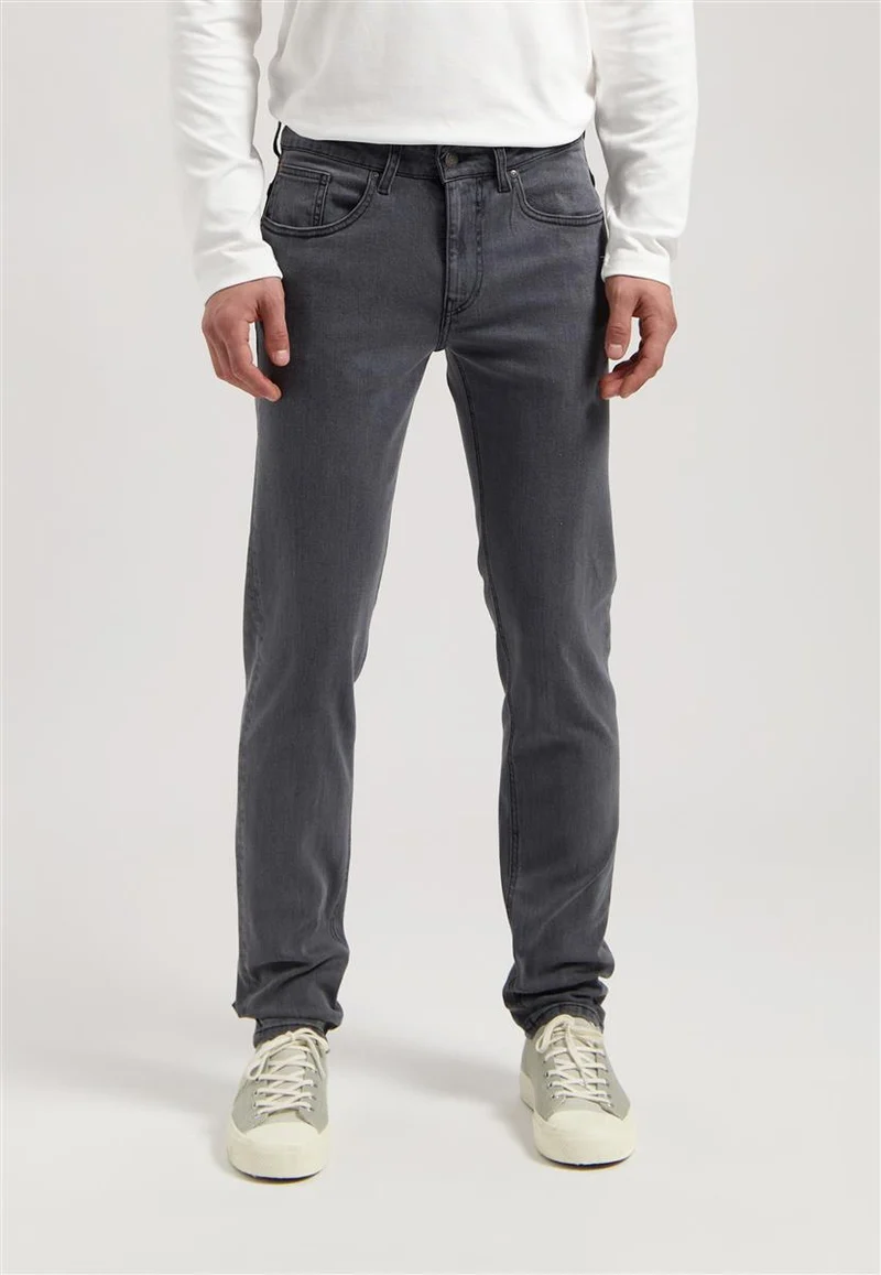 MUD JEANS Dunn Low Tapered O3 Grey