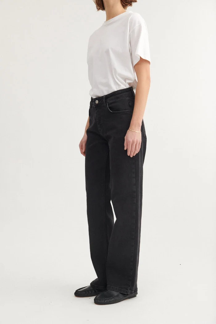 BASIC APPAREL Elisa Jeans black