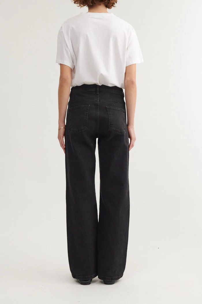 BASIC APPAREL Elisa Jeans black