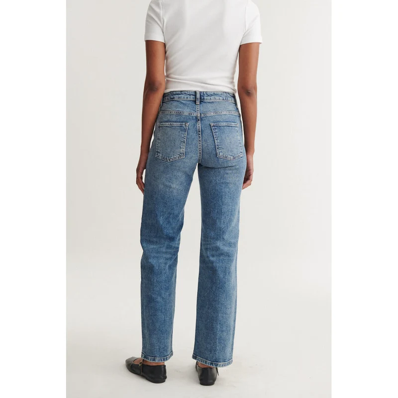 BASIC APPAREL Elisa Jeans stone washed