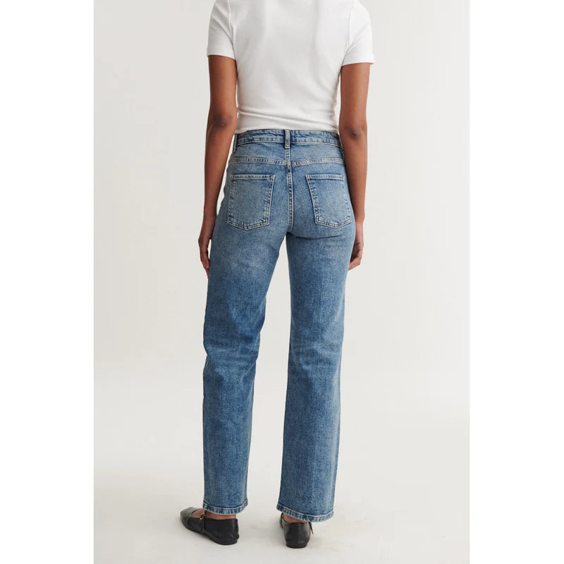 BASIC APPAREL Elisa Jeans stone washed