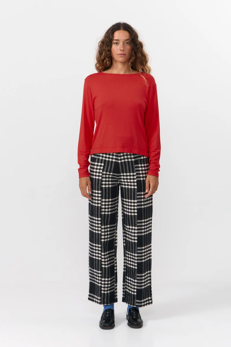 SUITE 13 Mirabel red