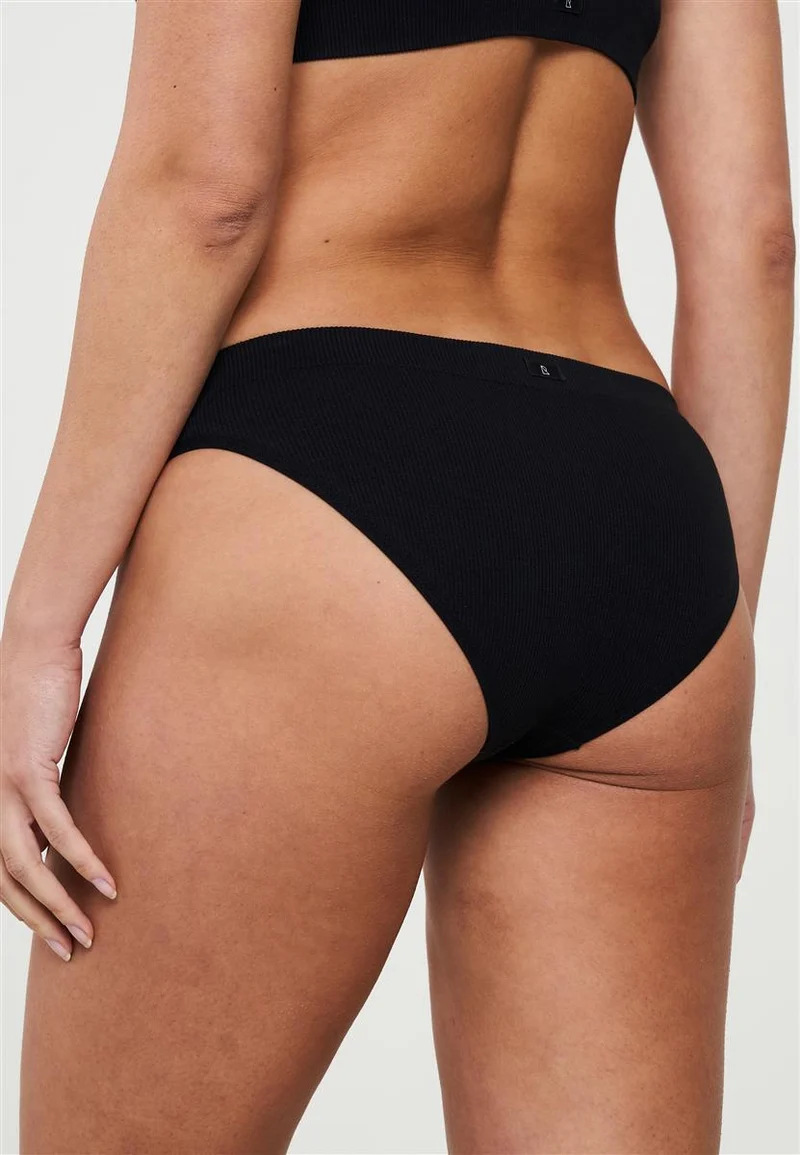 RECOLUTION Willow black