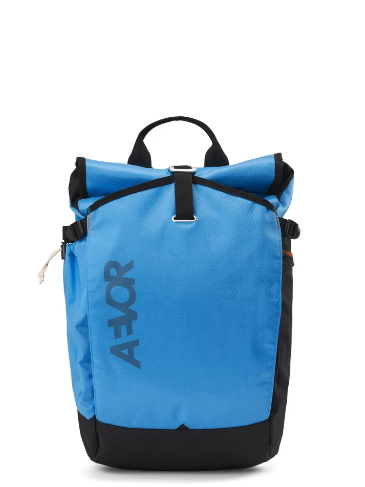 AEVOR Roll Pack Proof retro blue