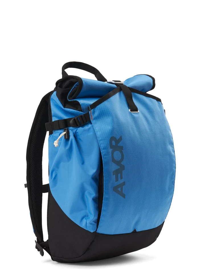 AEVOR Roll Pack Proof retro blue