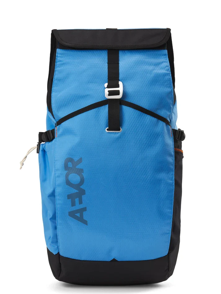 AEVOR Roll Pack Proof retro blue