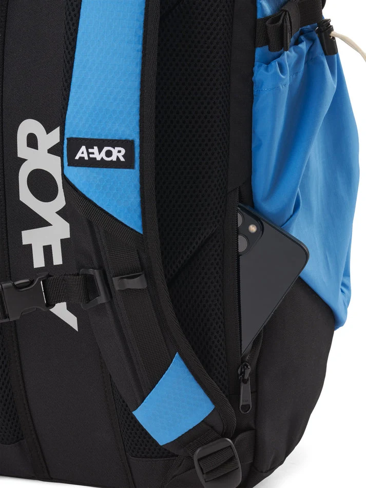 AEVOR Roll Pack Proof retro blue