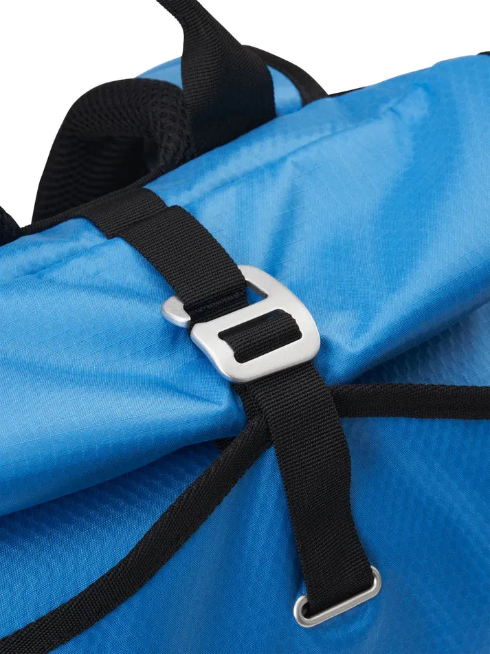 AEVOR Roll Pack Proof retro blue