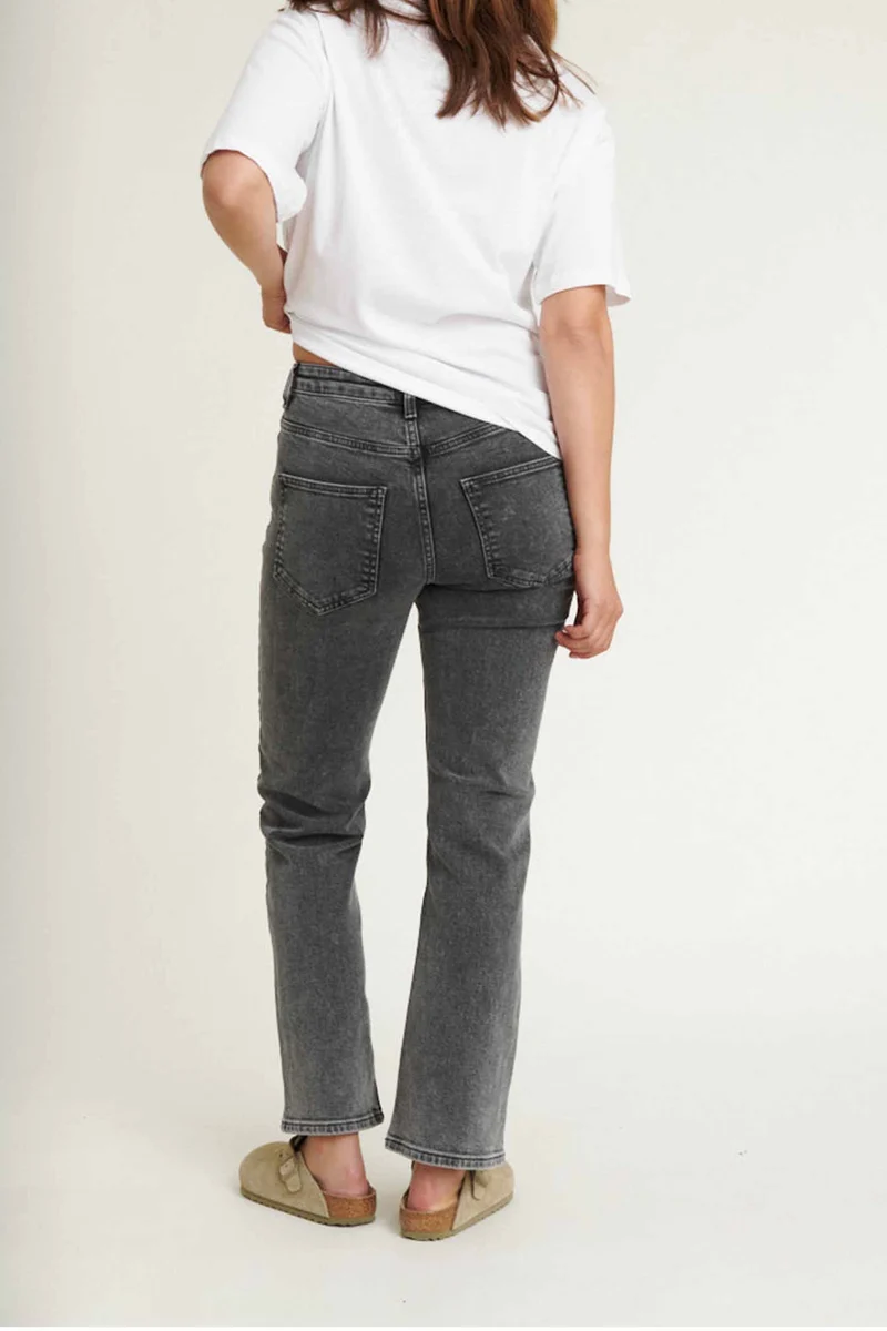 BASIC APPAREL Elisa Jeans grey