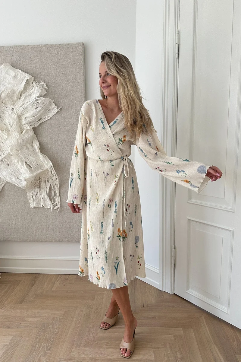 BYIC - Ofeliaic Long Wrap Dress - owfp Off White Flower Print