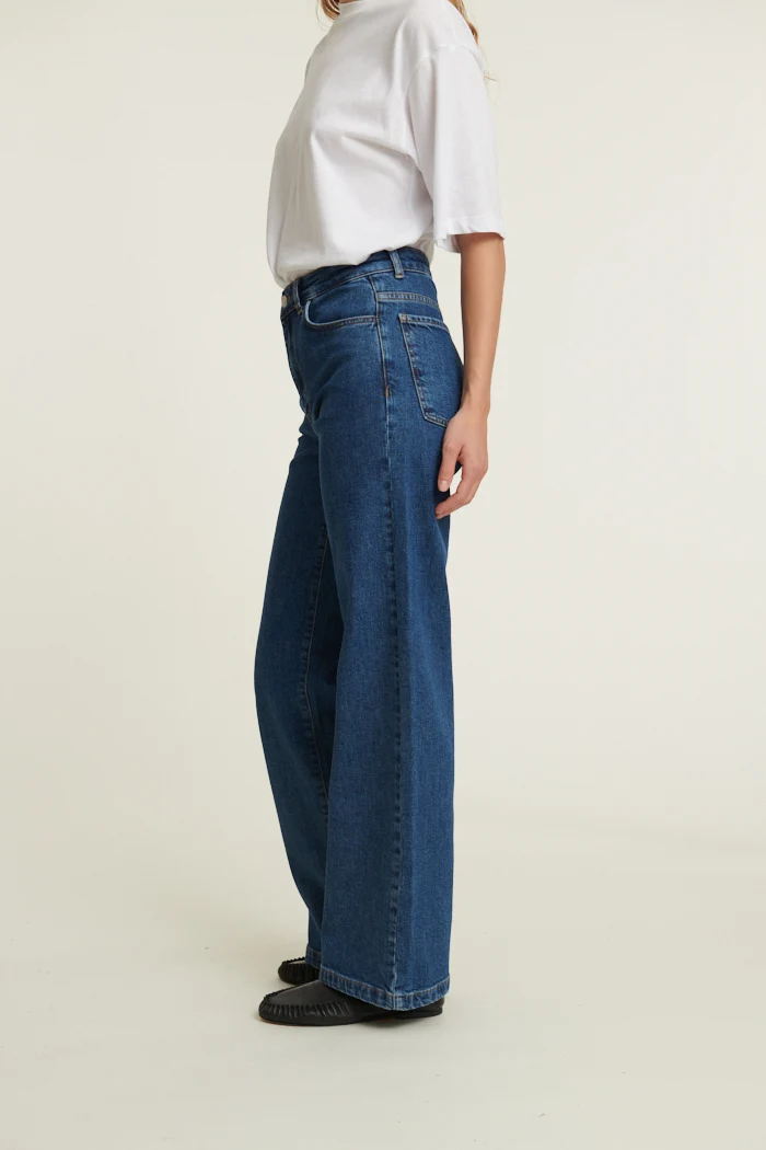 BASIC APPAREL Enya Jeans mid blue