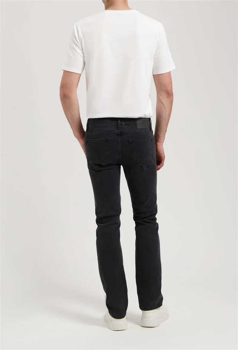 MUD JEANS Bryce Mid Straight stone black