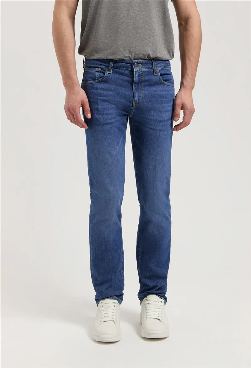 MUD JEANS Bryce Mid Straight authentic indigo