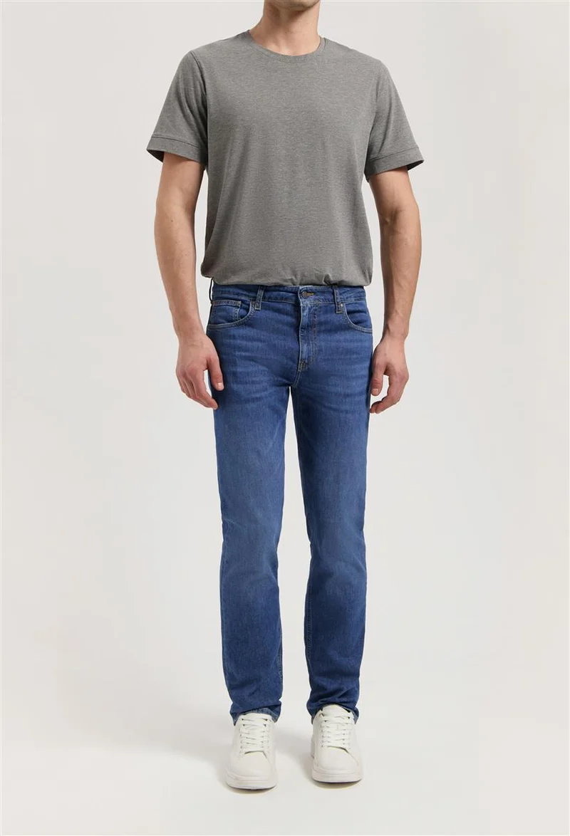 MUD JEANS Bryce Mid Straight authentic indigo