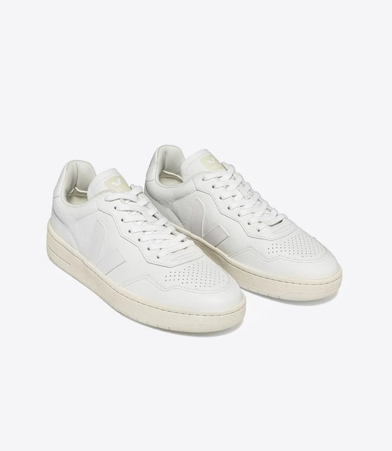 VEJA V-90 o.t. leather extra-white