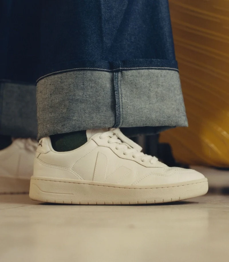 VEJA V-90 o.t. leather extra-white