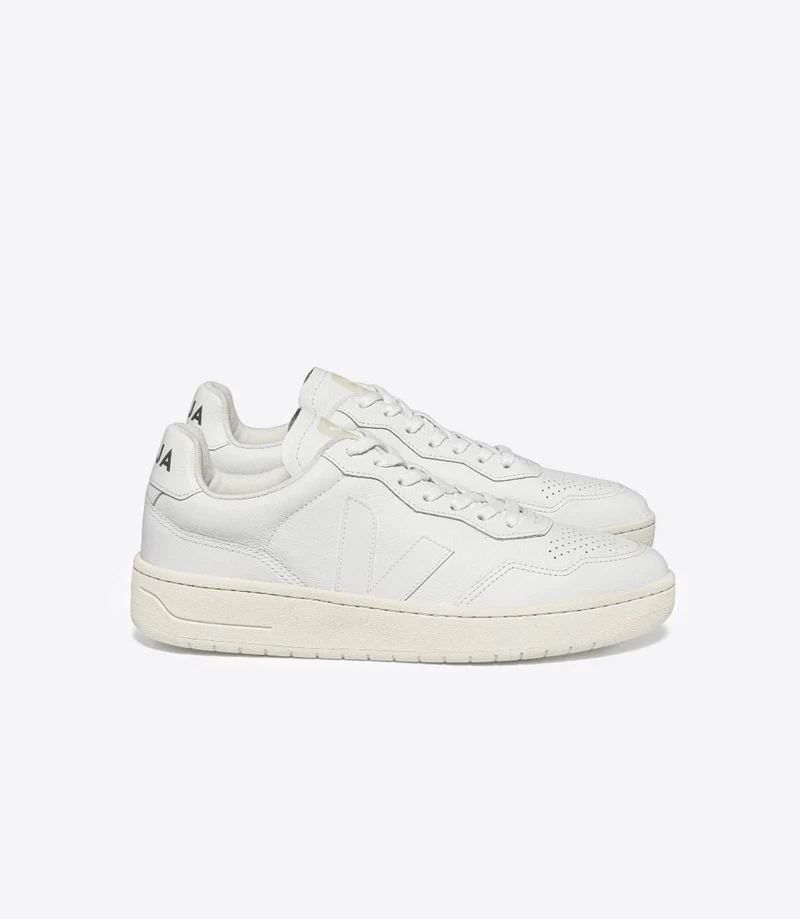 VEJA V-90 o.t. leather extra-white