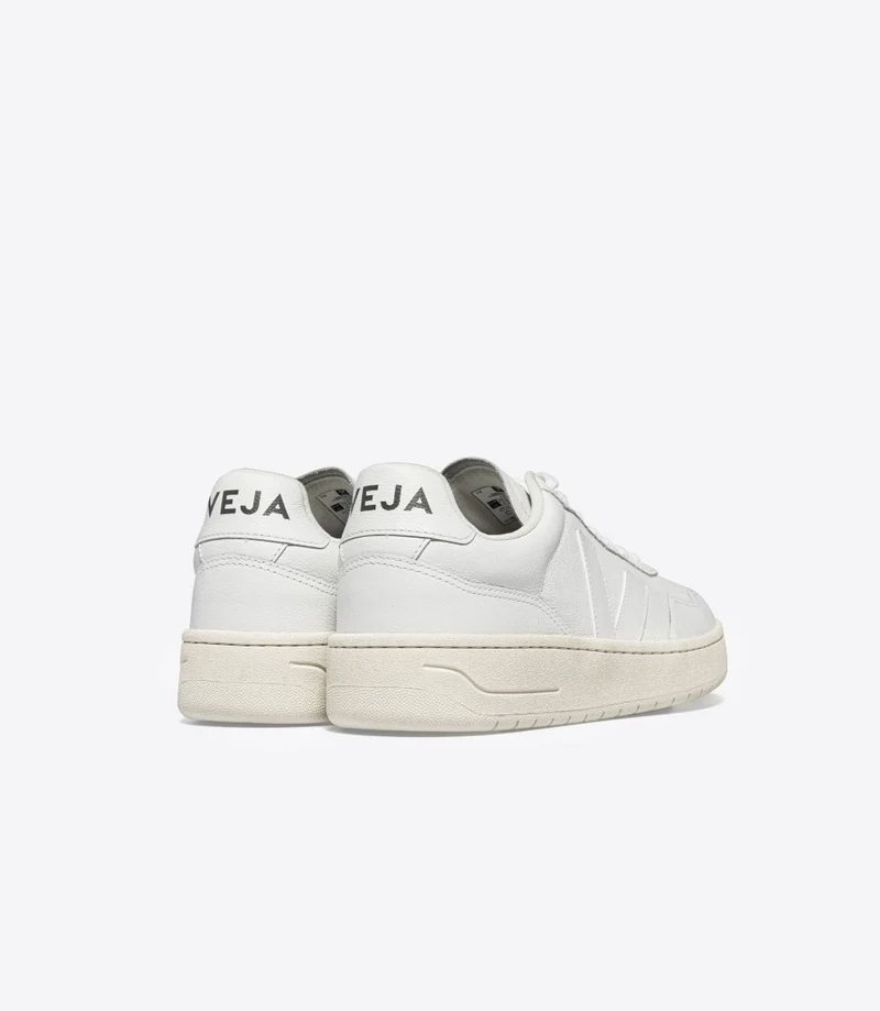 VEJA V-90 o.t. leather extra-white