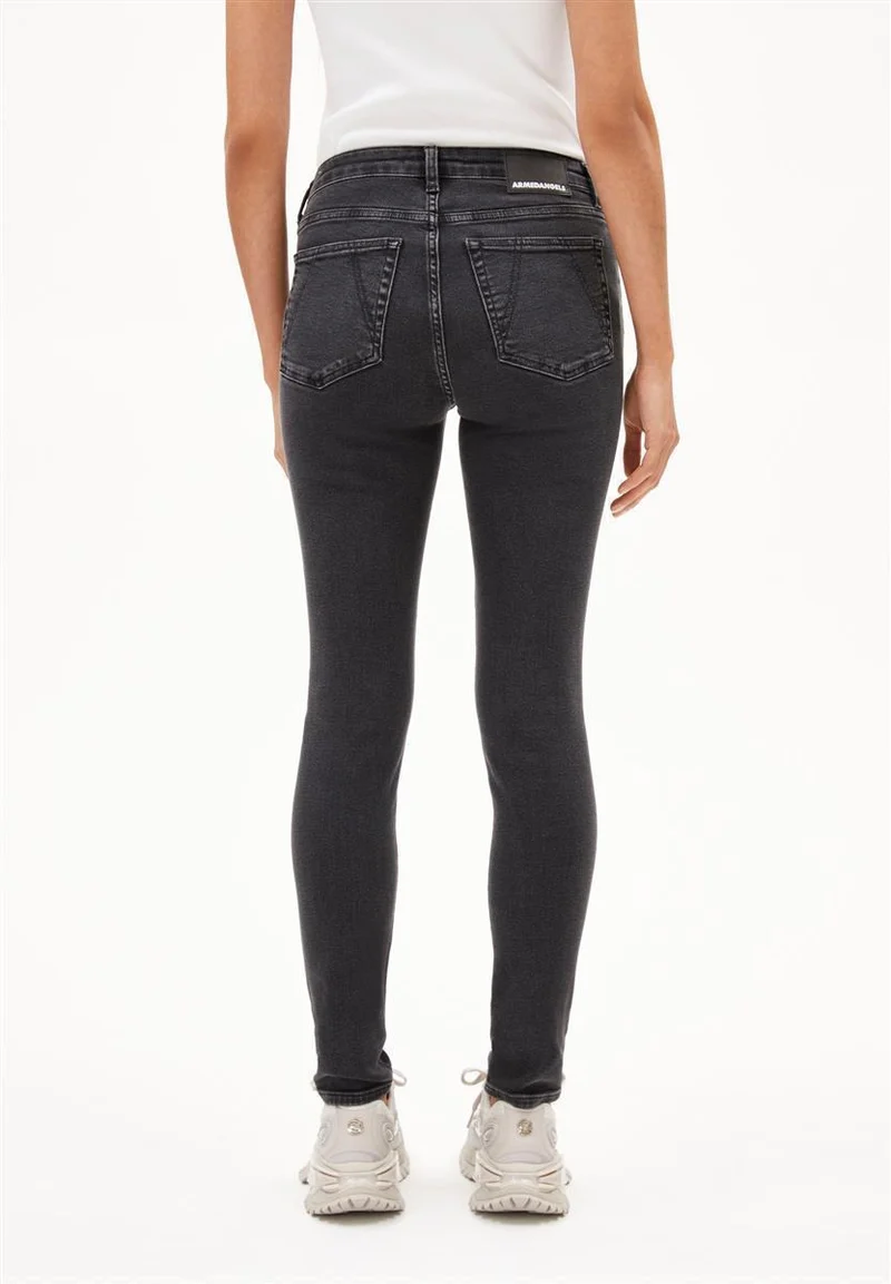 ARMEDANGELS Tillaa Skinny true black washed